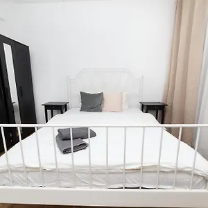 Apartamento Color Eugen Carada St, Bucarest